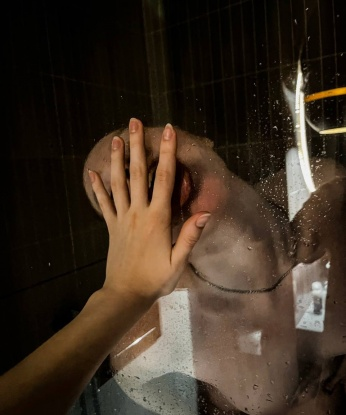 🌸 Живу в Москве, всегда готова подарить тебе незабываемые моменты наслаждения. 💋
Мои услуги - настоящее искусство страсти. 😈 Умею воплотить в жизнь самые смелые фантазии и дарить незабываемые ощущения. Обладаю нежными руками и горячим телом, которыми способна окунуть тебя в мир наслаждения и настоящей развратности. 💫
Мои возможности безграничны: классический секс, оральные ласки, эротический массаж - только малая часть того, что я могу предложить. 😏
Мои отзывы говорят сами за себя - каждый мой клиент остается доволен и хочет вернуться ко мне снова и снова. 💖
Фото в моем профиле - лишь небольшая проба моей красоты, в реальности я выгляжу еще лучше. 😉 С нетерпением жду встречи с тобой, чтобы рассказать тебе больше о своих сокровенных талантах. 🔥 Жми на кнопку 13961, 19 лет